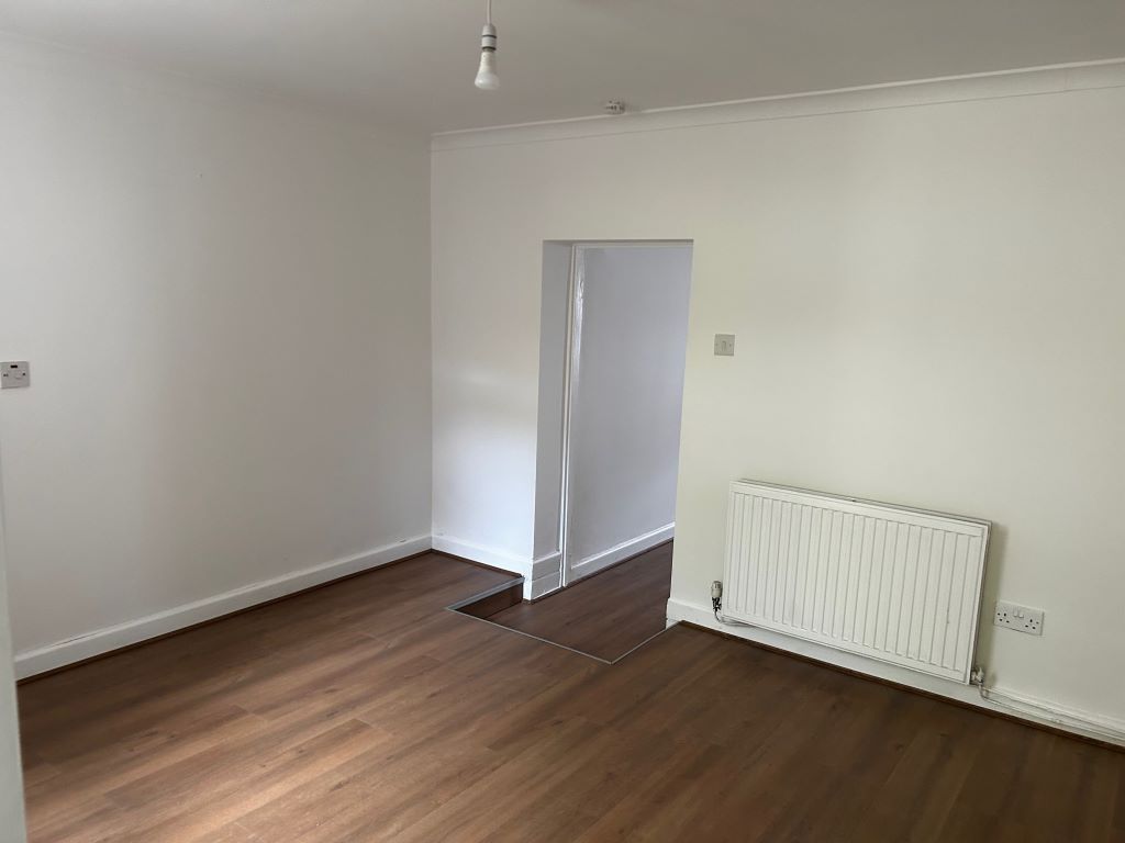 Property photo 3 of 8 Dining Room