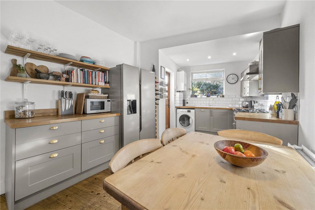 Property photo 2 of 16 Picture No. 09