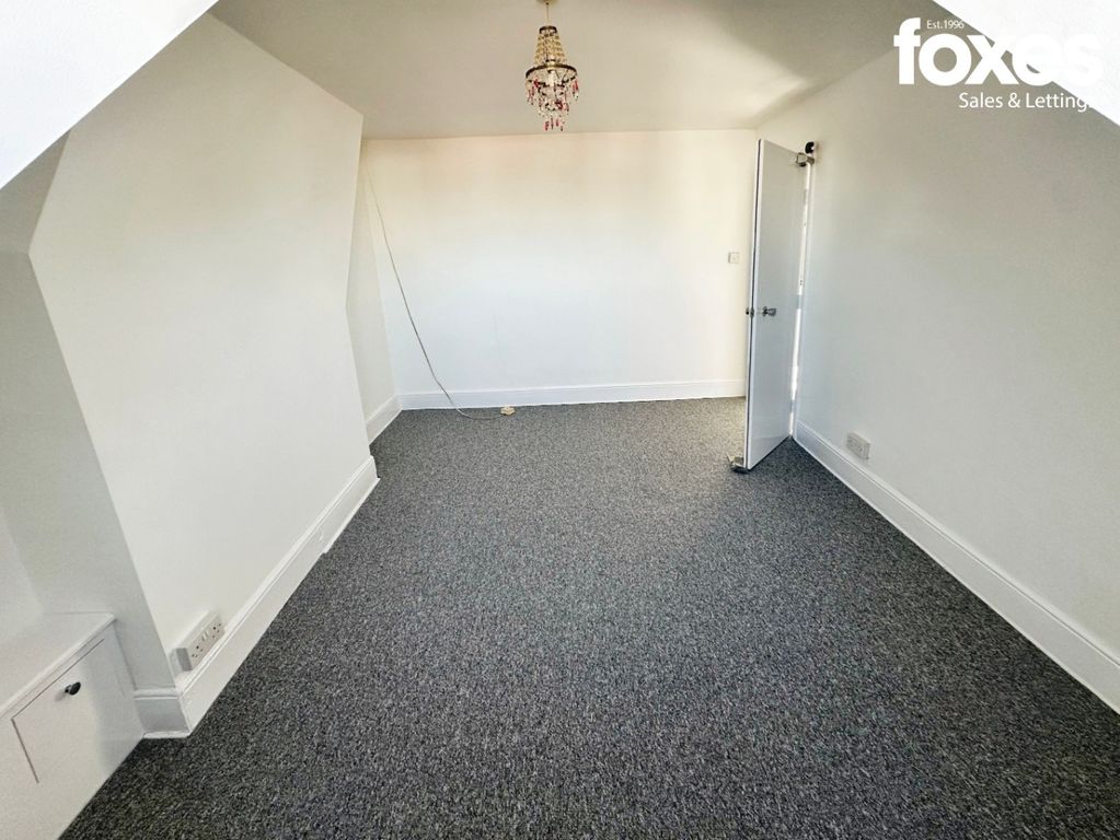 Property photo 2 of 9 4015872