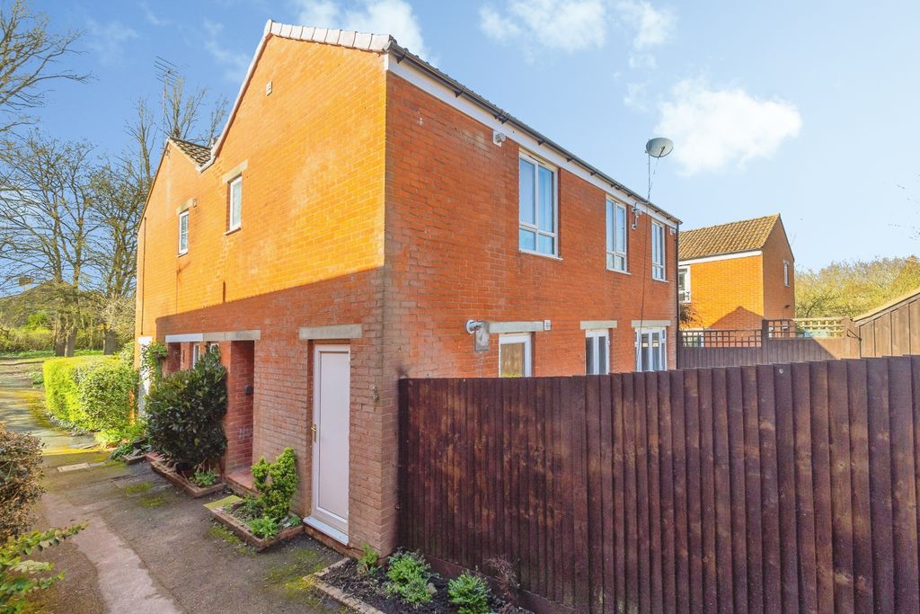 Property photo 2 of 20