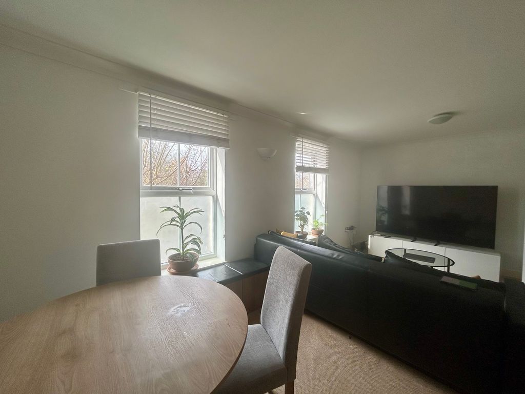 Property photo 1 of 9 Image