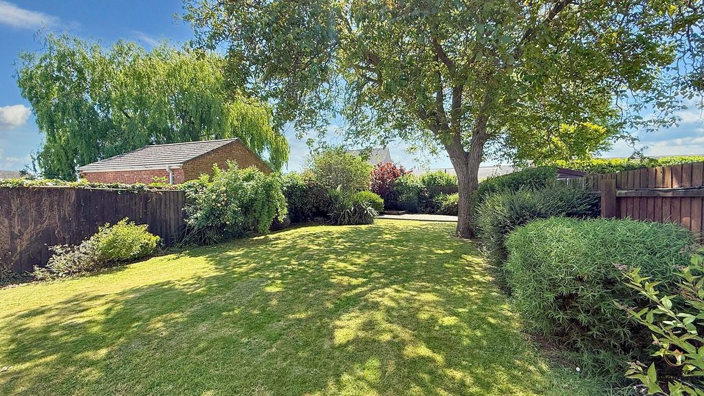 Property photo 2 of 20