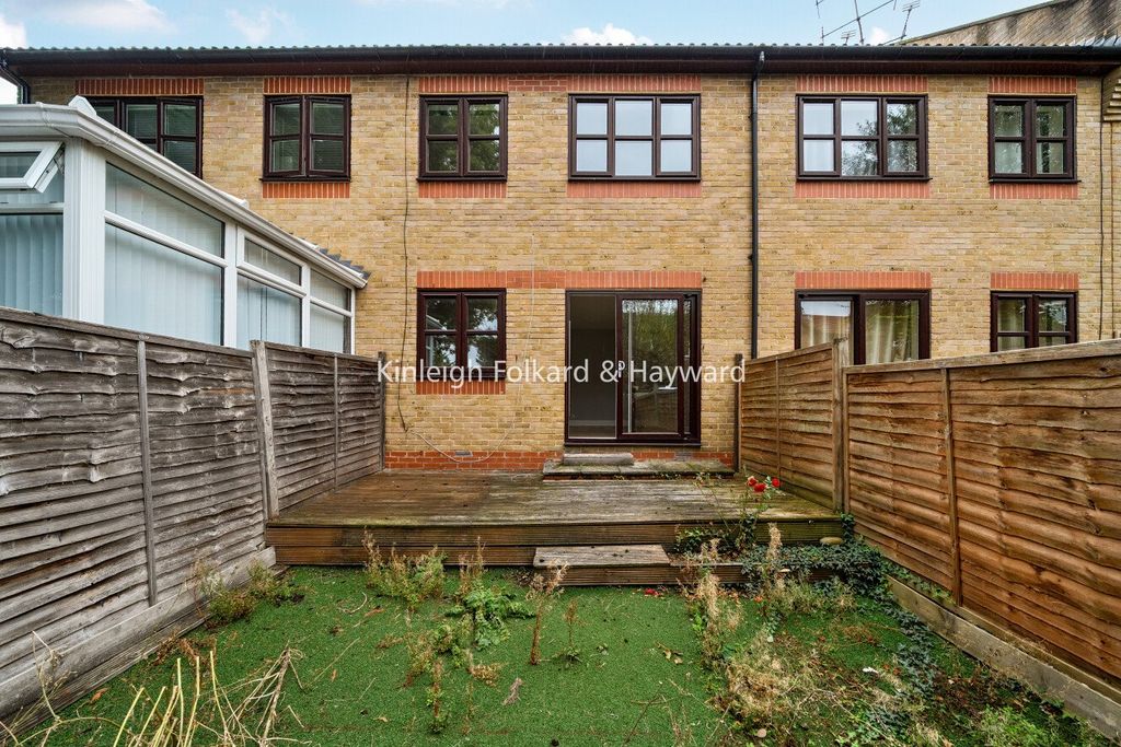 Property photo 2 of 18 Picture No. 12