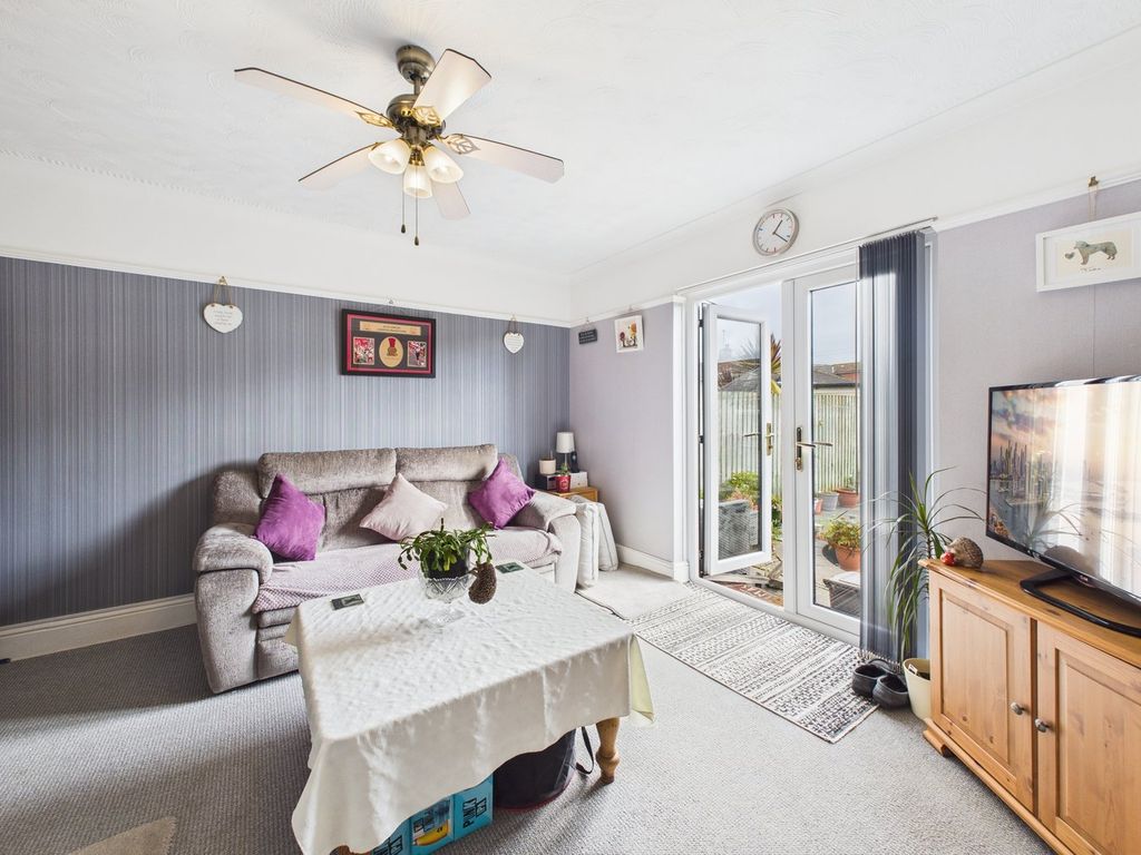 Property photo 3 of 23