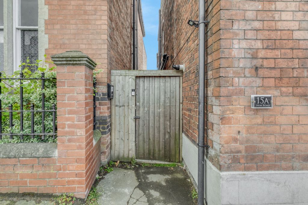 Property photo 3 of 26