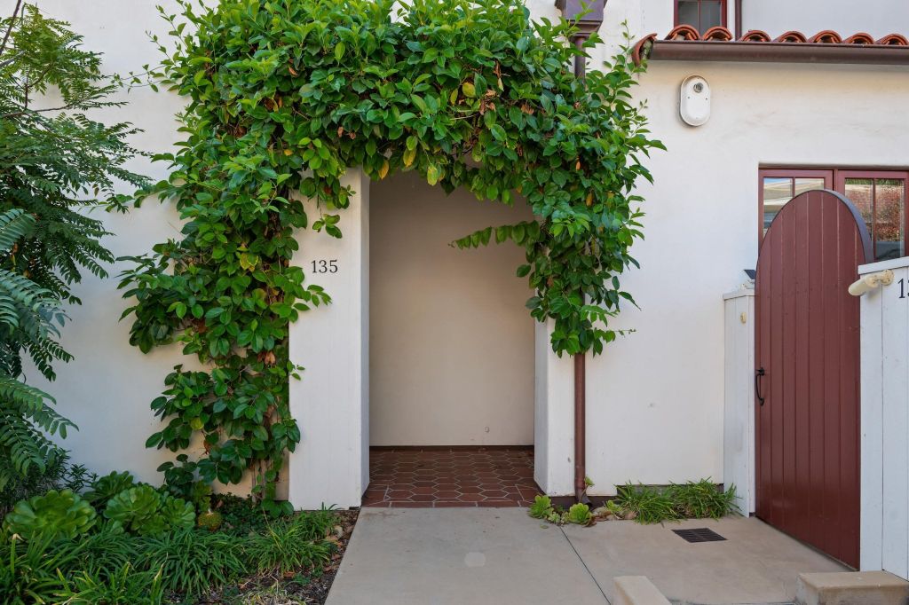 Property photo 3 of 10 <Alttext/>