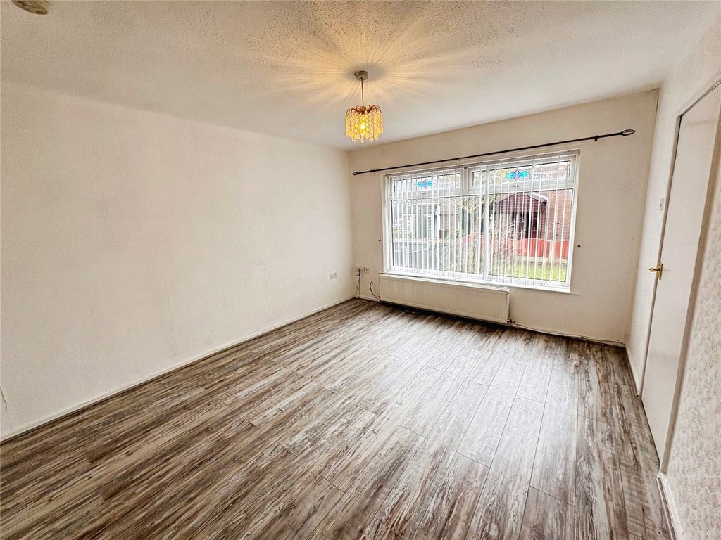 Property photo 3 of 13 Picture No. 01