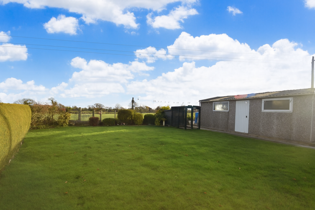 Property photo 2 of 13 Garden