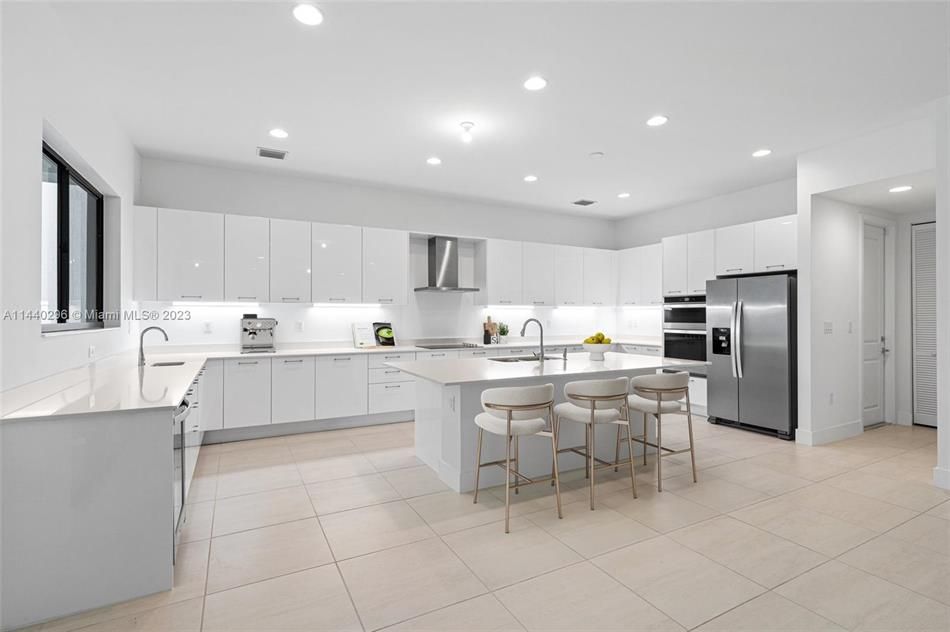 Property photo 2 of 13 <Alttext/>