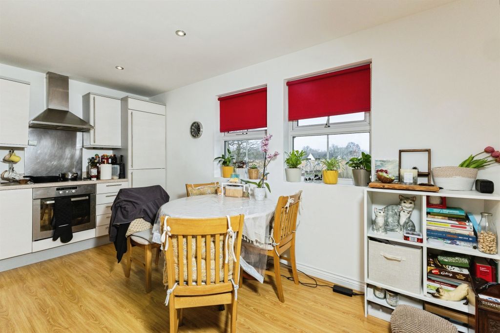 Property photo 3 of 17