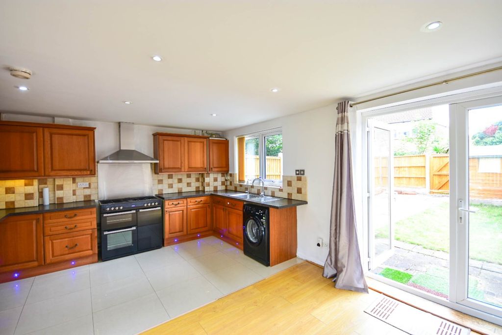 Property photo 3 of 17
