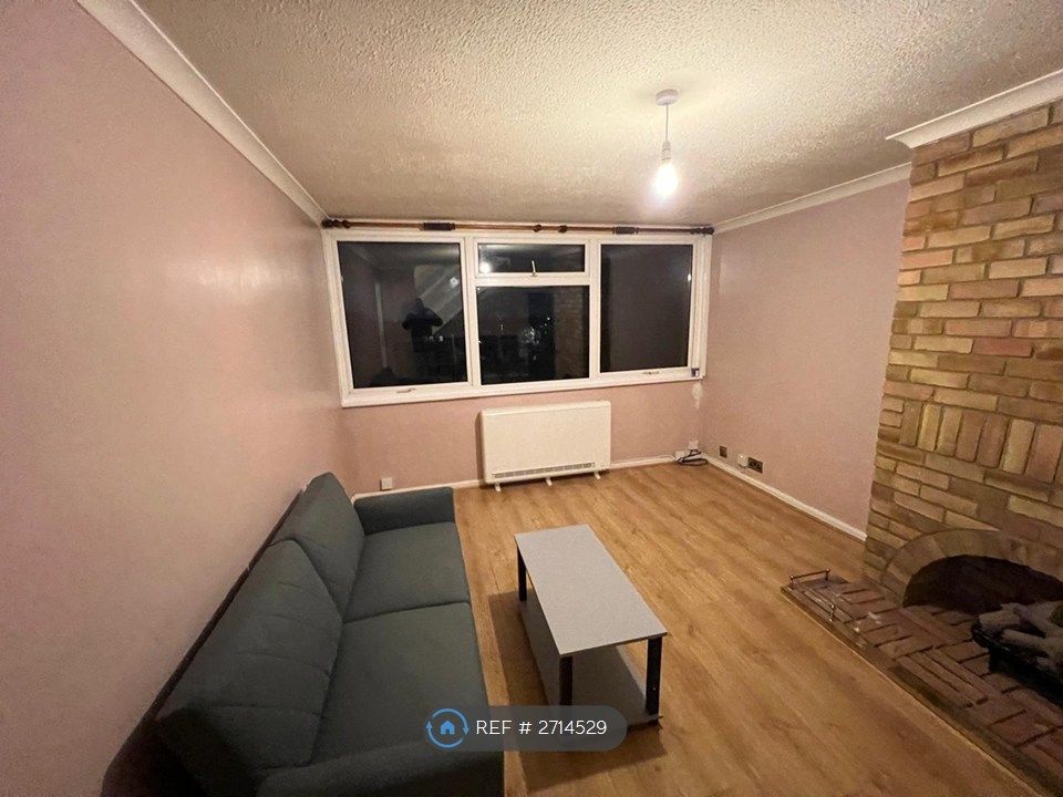 Property photo 2 of 14 Sitting Room