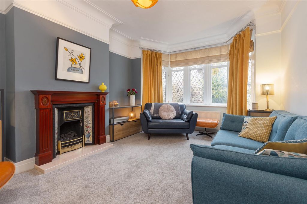 Property photo 2 of 30