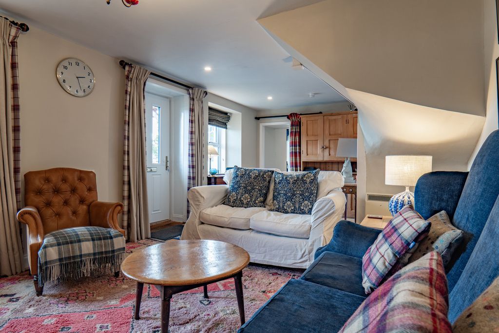 Property photo 3 of 48