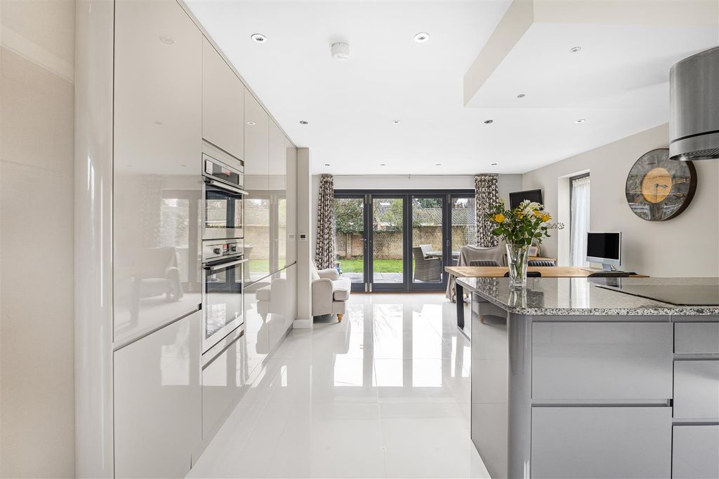 Property photo 3 of 31 10_45556.Jpg