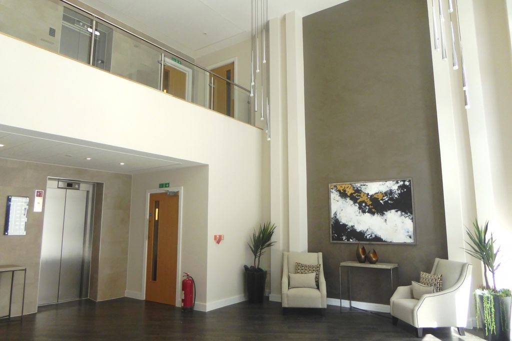 Property photo 2 of 14 Internal