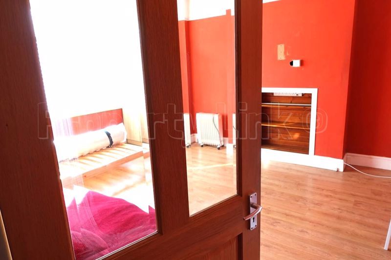 Property photo 3 of 6 Photo 1