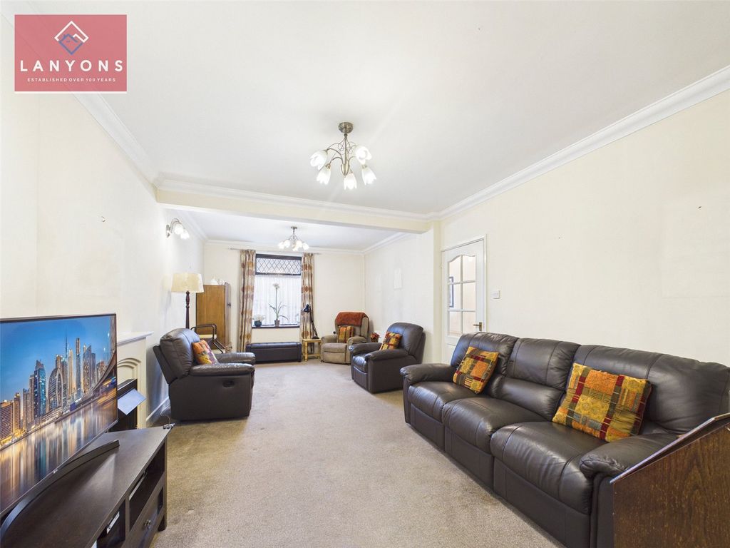 Property photo 2 of 12 Picture No. 01