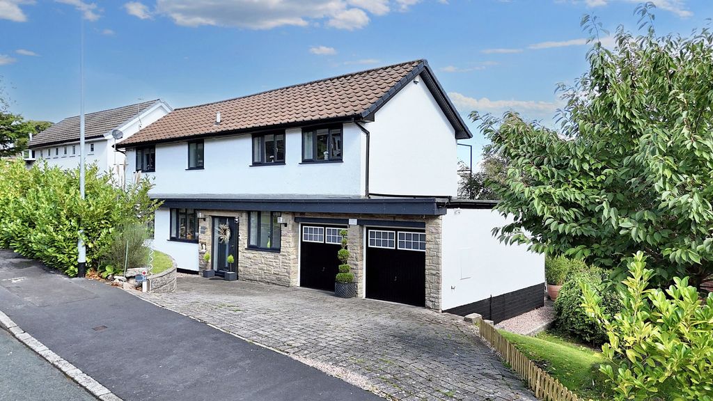 Property photo 1 of 31