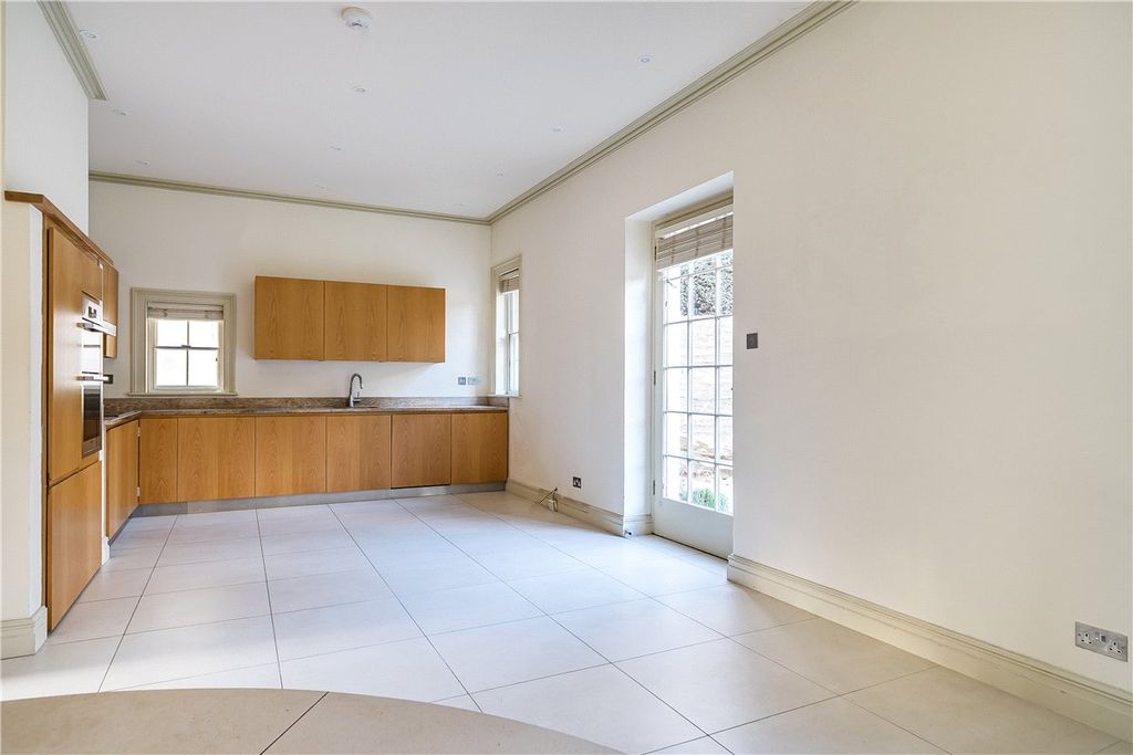 Property photo 3 of 16 Picture No. 26