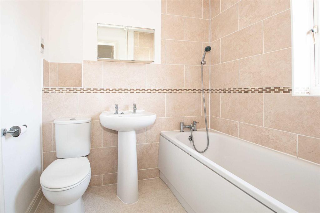 Property photo 3 of 24