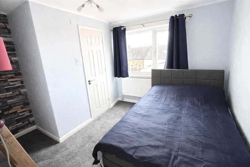 Property photo 2 of 5 Picture No. 16