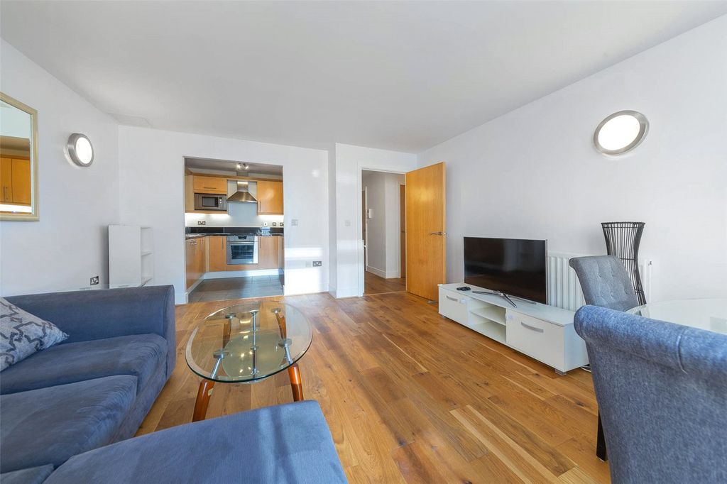 Property photo 3 of 21 Picture No. 18