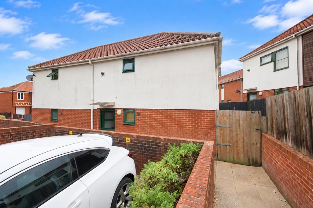 Property photo 1 of 12 F33d6Ef0-Eee8-413E-A886-40A669Bf96Db.Png