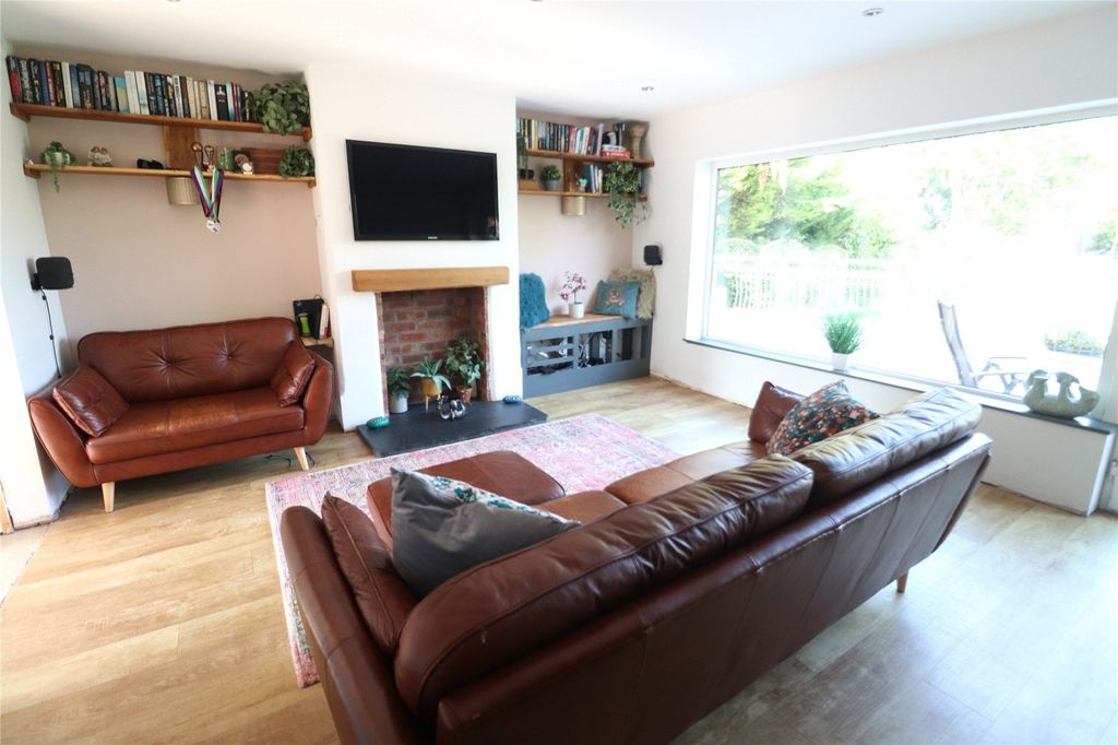 Property photo 2 of 35 Picture No. 06