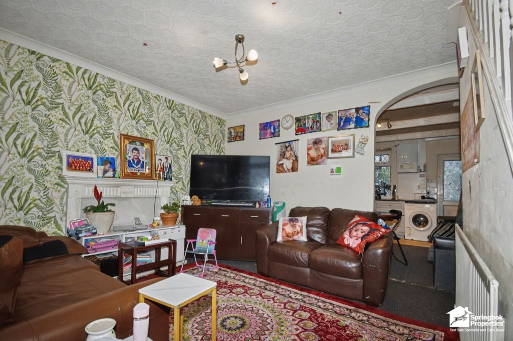 Property photo 3 of 9 Image 2