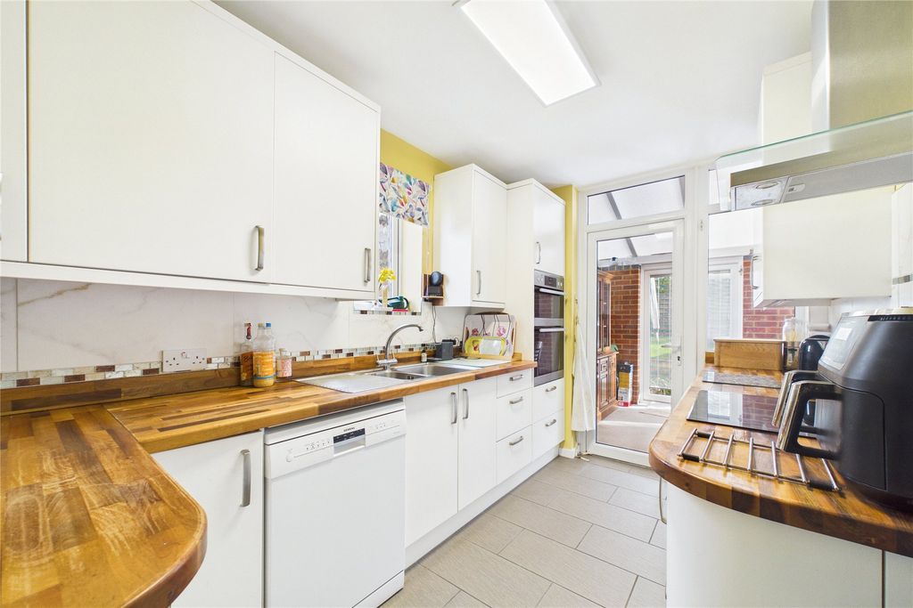 Property photo 2 of 12 Picture No. 12