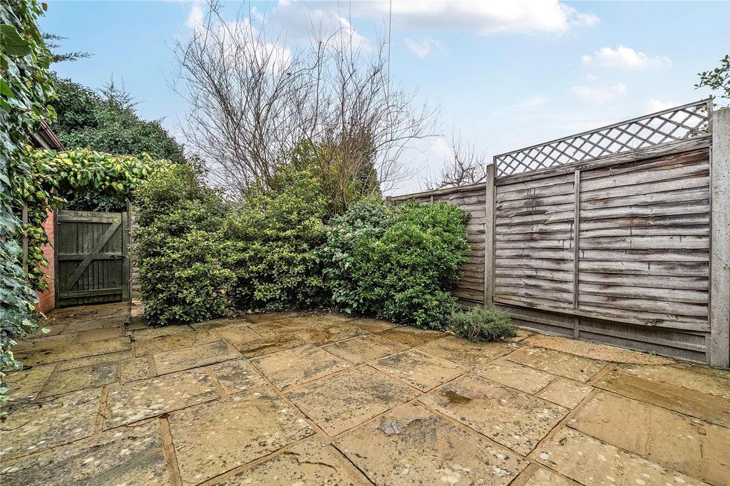 Property photo 3 of 15 Garden