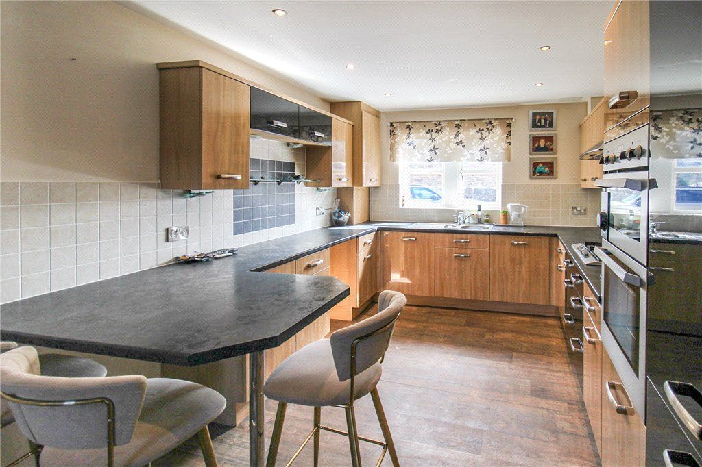 Property photo 3 of 14 Breakfast Kitchen