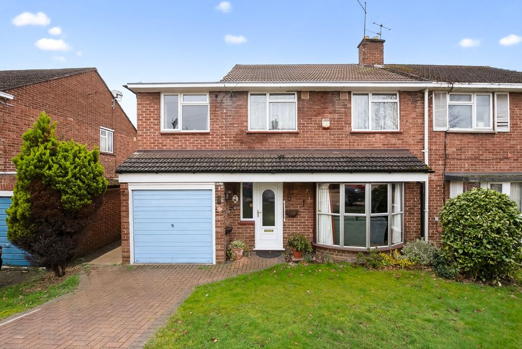 Property photo 2 of 20