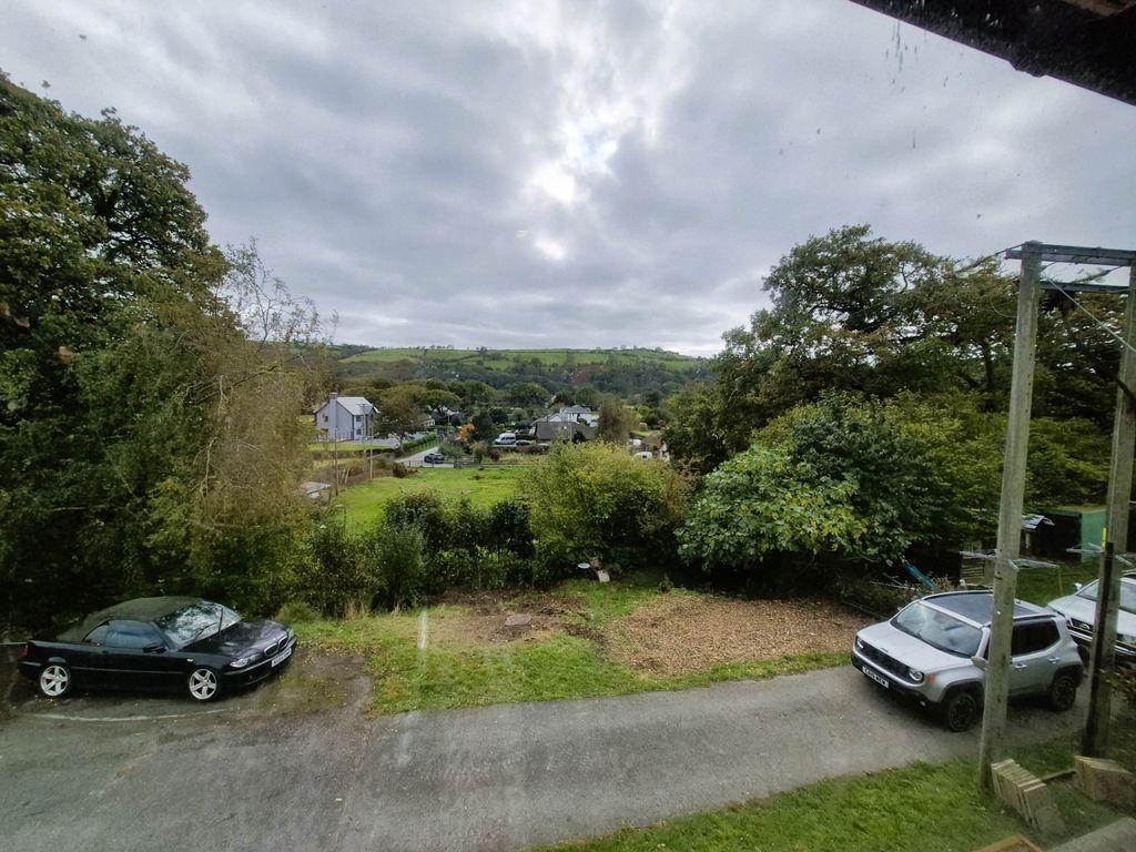 Property photo 2 of 30