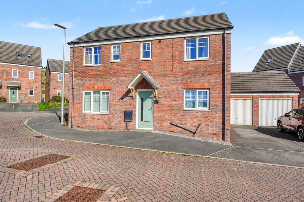 Property photo 1 of 24