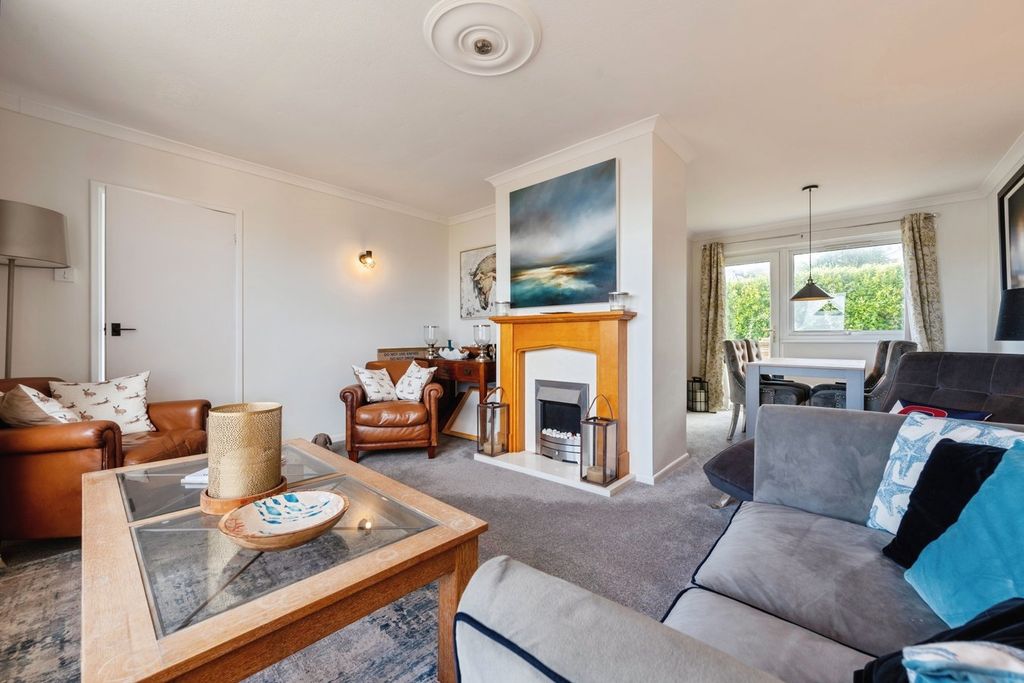 Property photo 3 of 26