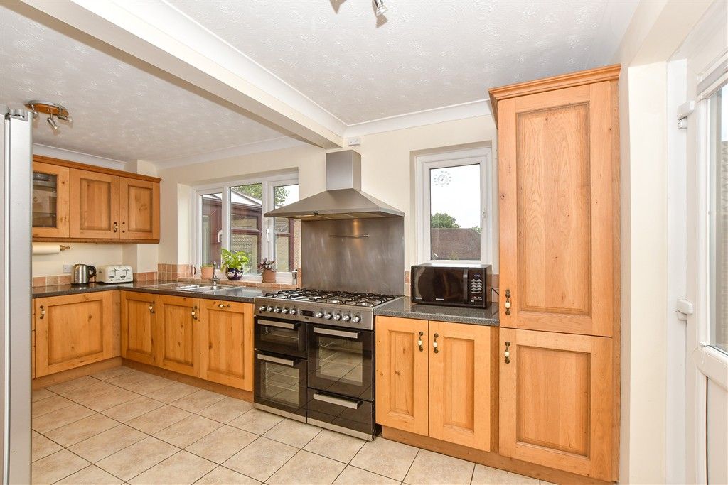 Property photo 3 of 23 Kitchen Area