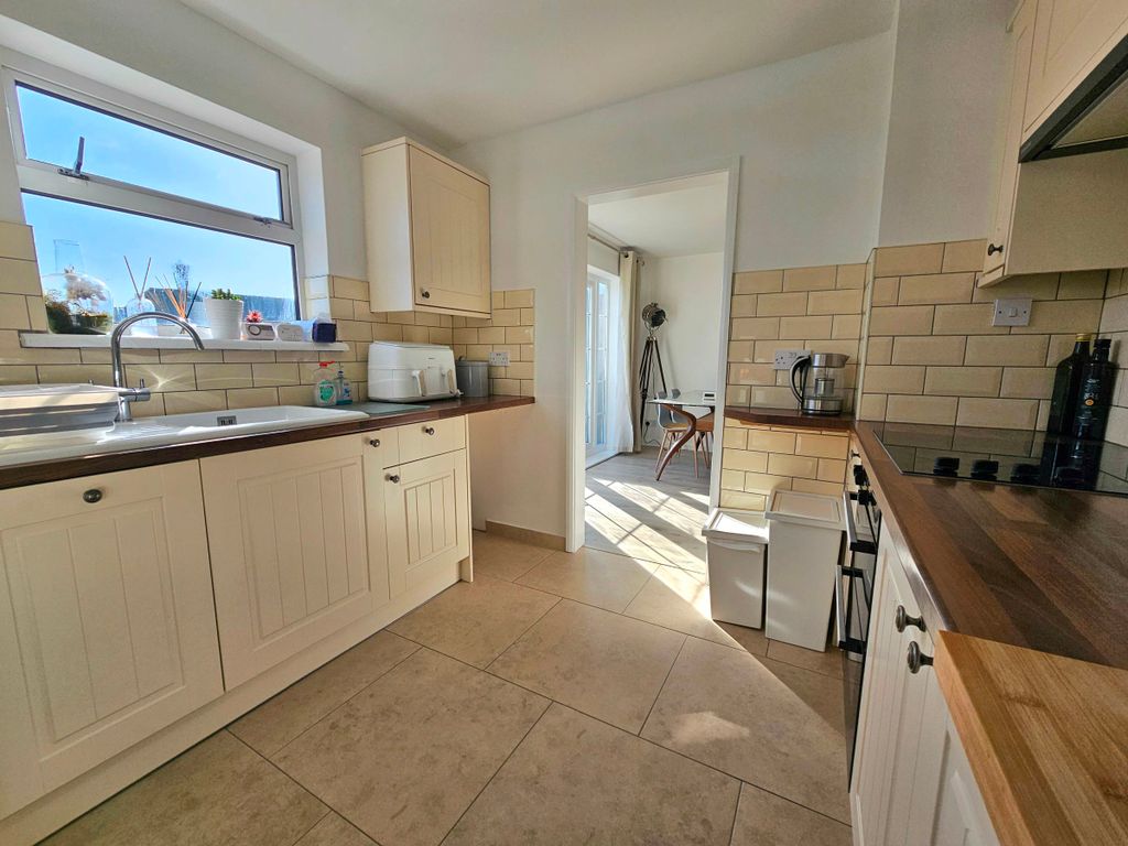 Property photo 2 of 26