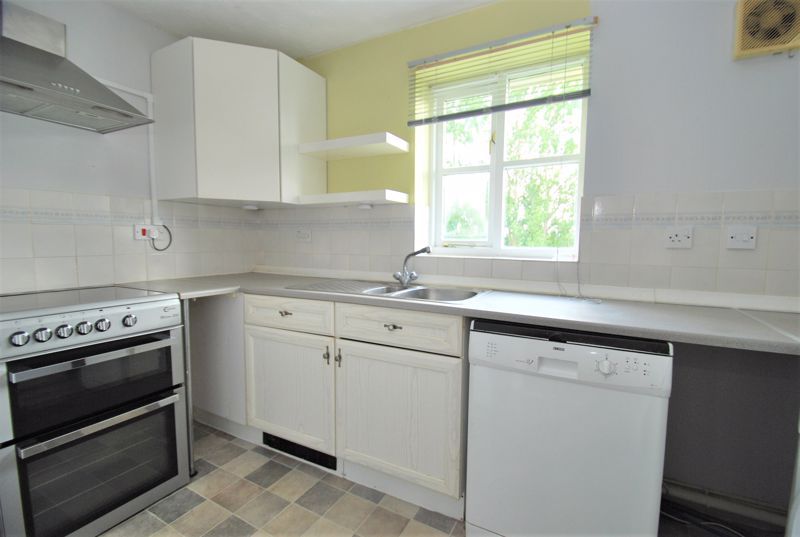 Property photo 2 of 6 Photo 4