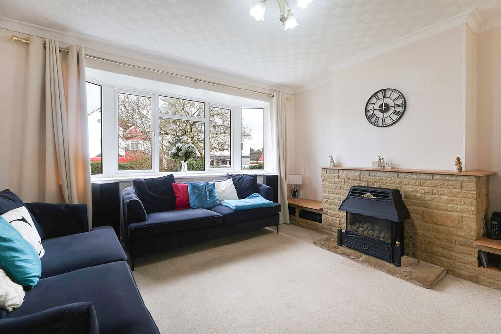 Property photo 3 of 14 Living Room