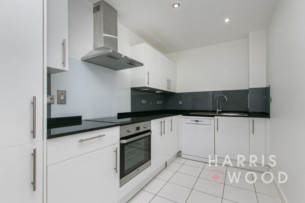 Property photo 2 of 20 3834283