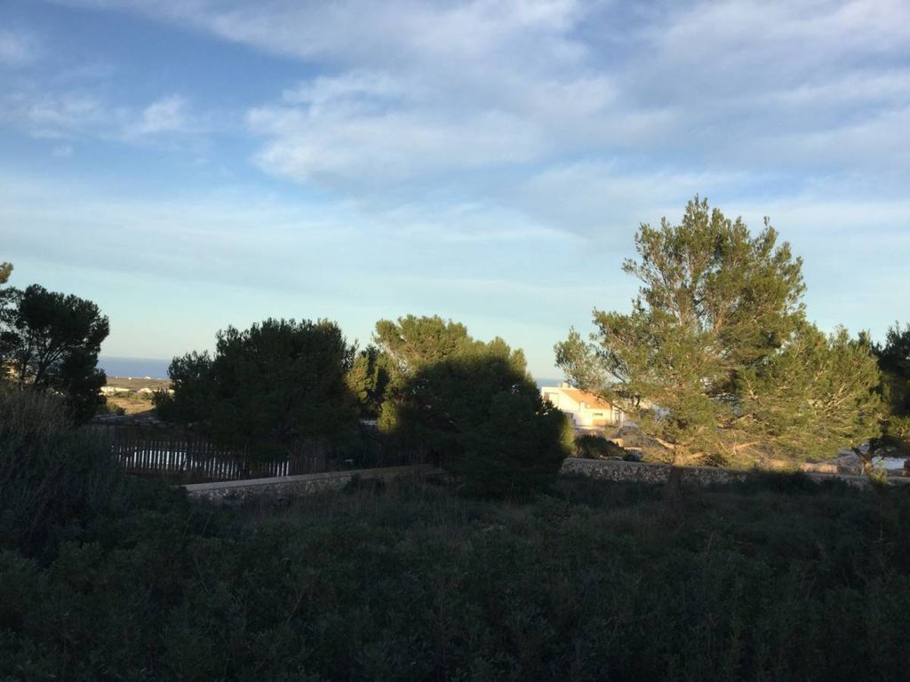 Property photo 1 of 4