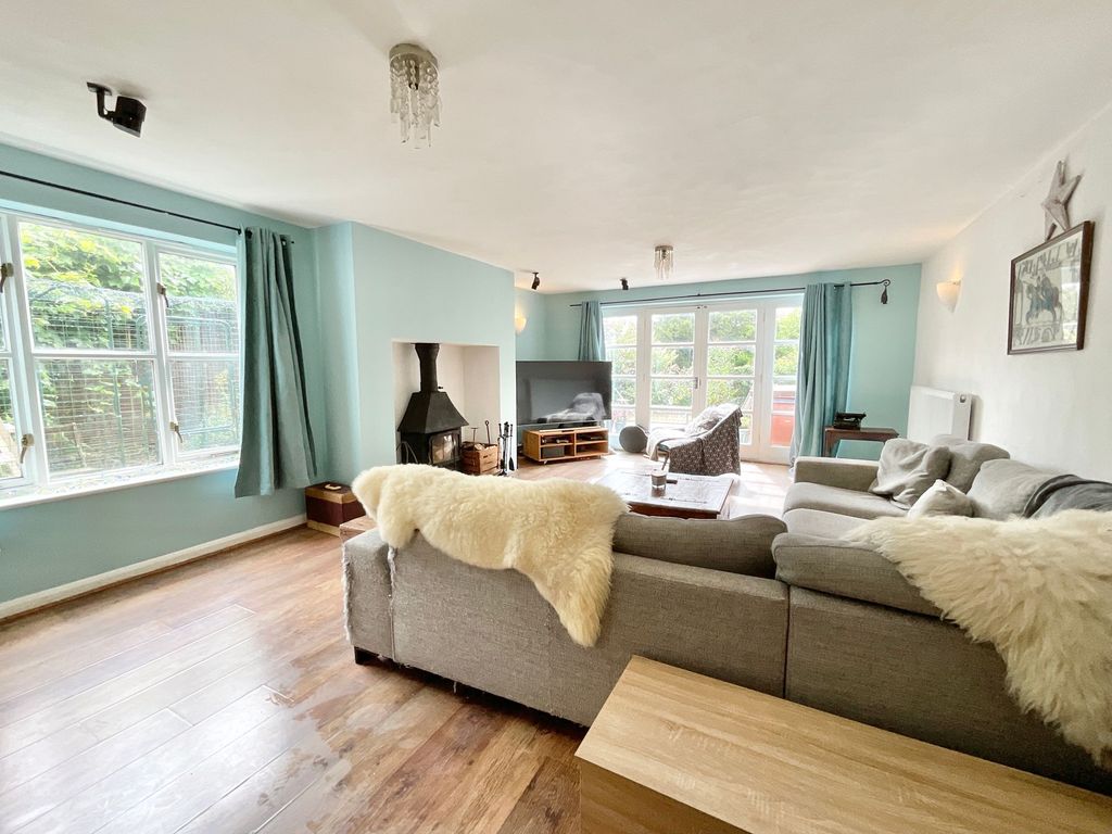 Property photo 3 of 30