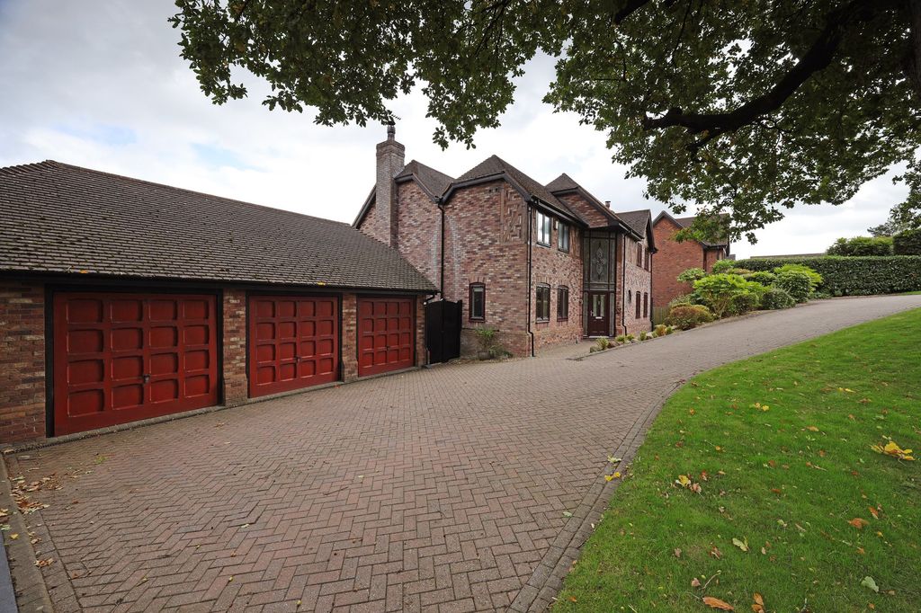 Property photo 3 of 54