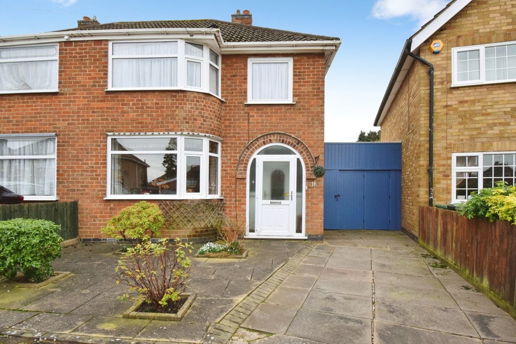 Property photo 1 of 19 Pbox-Img.Jpg