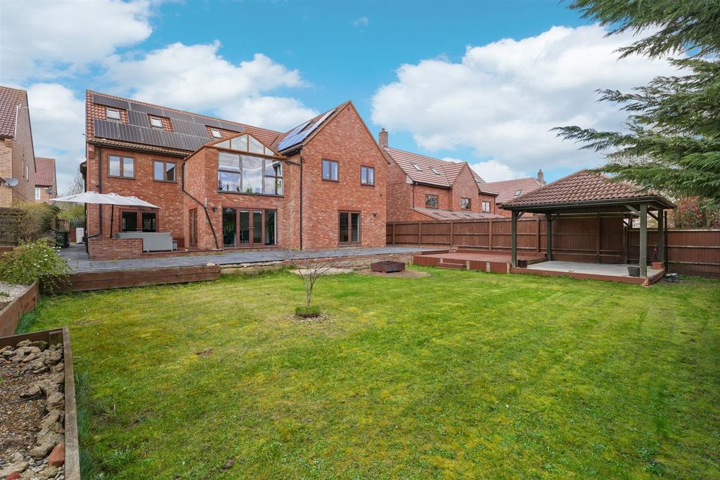 Property photo 2 of 45 A7404657.Jpg