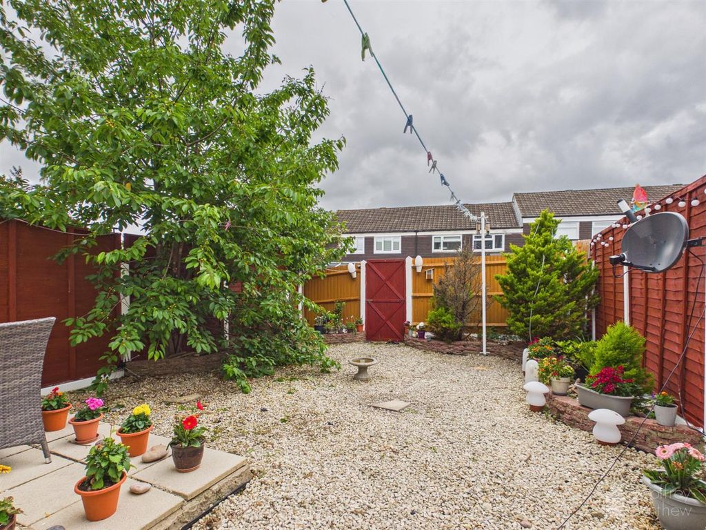 Property photo 2 of 11