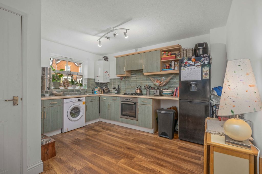 Property photo 3 of 14