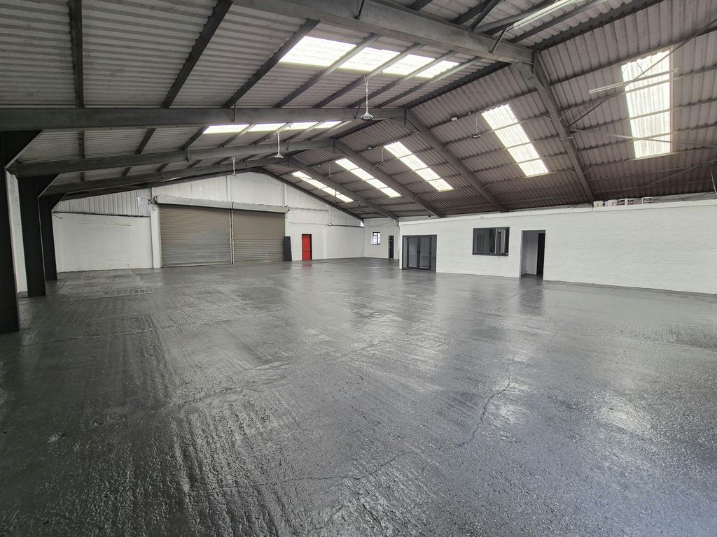 Property photo 2 of 5 Warehouse
